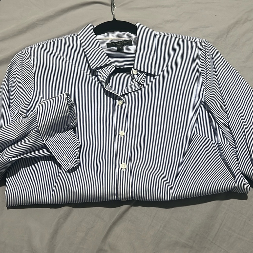 Banana Republic Tailored Fit Button Down